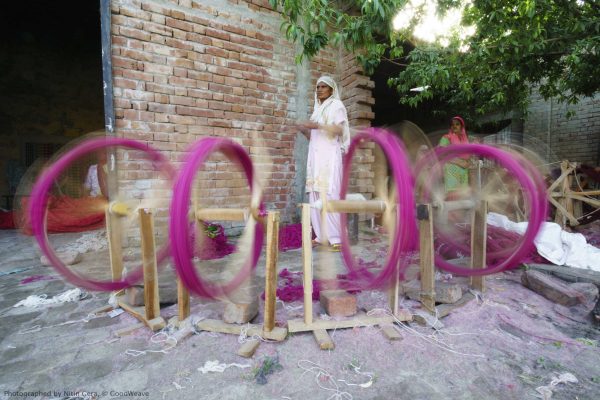 Hand-Spinning-After-Dying-l